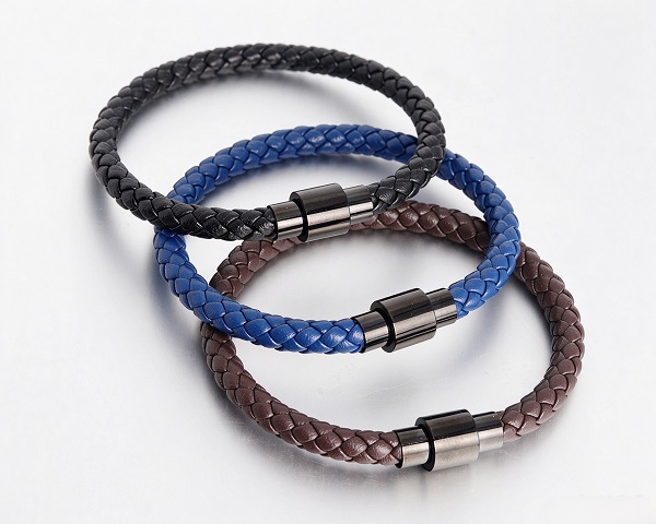 GENIUNE LEATHER CLASP BRACELET