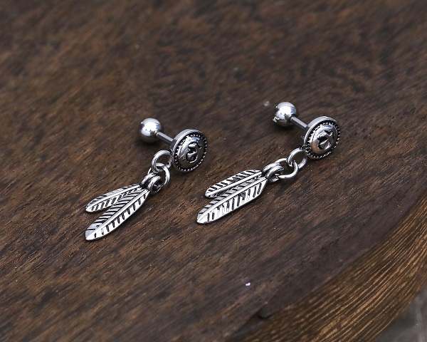 LEAF EARRINGS