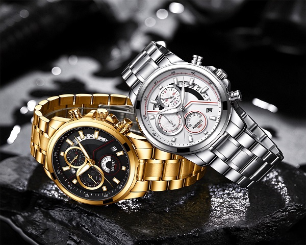 WRIST WATCH