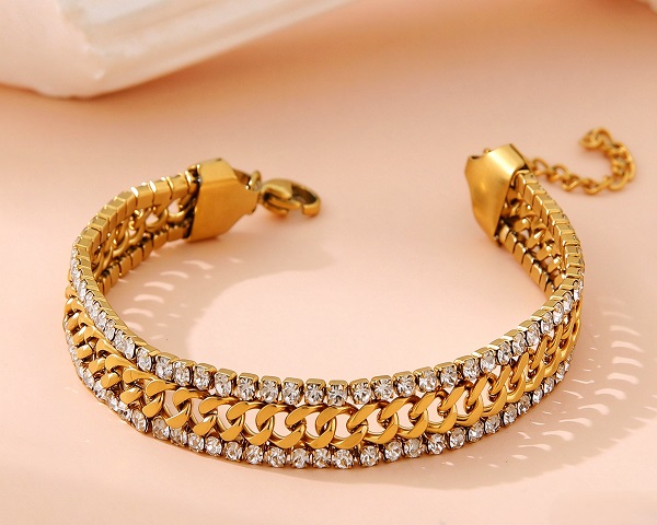 THREE LAYERS CRYSTAL BRACELET