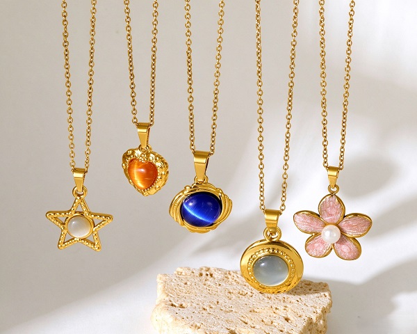 CUTE PENDANTS